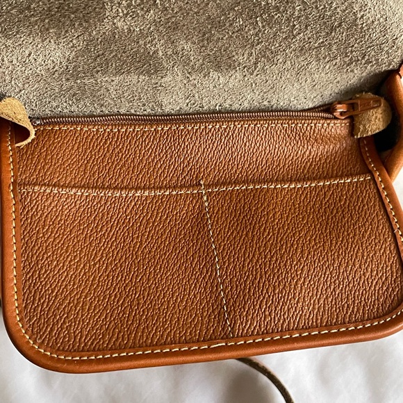 EUC Vintage Dooney & Bourke arrow head crossbody bag - Picture 10 of 12